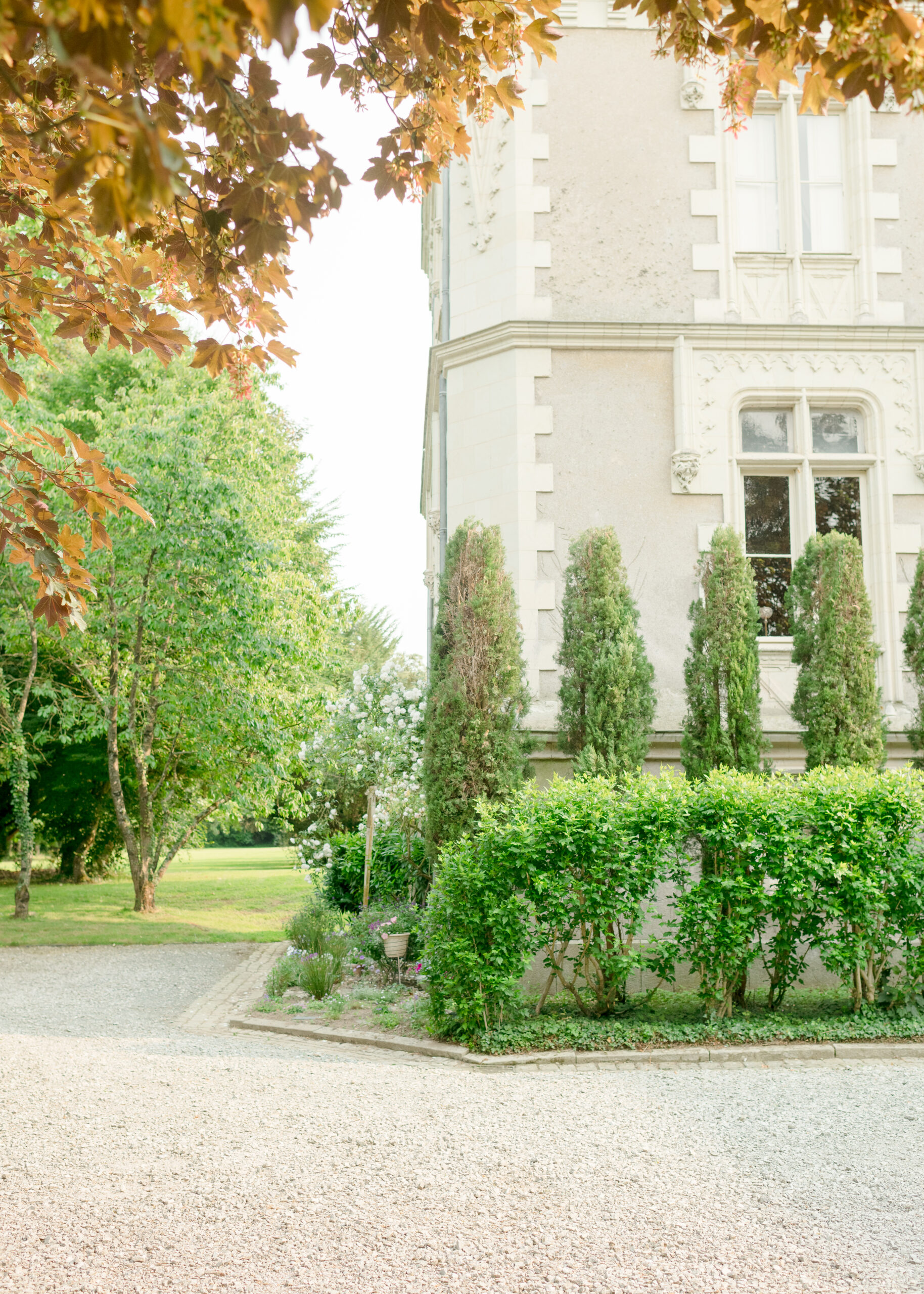 garden in front of chateau