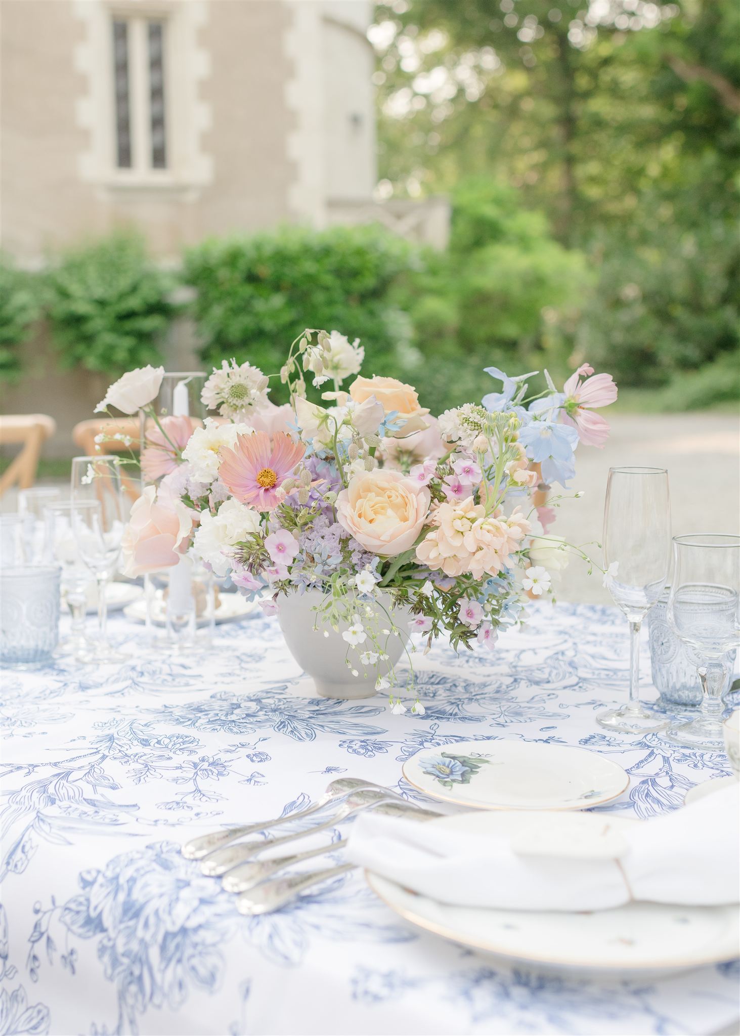 wedding flowers on reception table